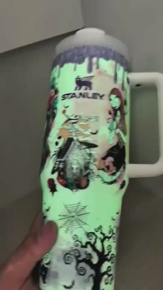 TUMBLR 40 OZ THE NIGHTMARE BEFORE CHRISTMAS- Magical Glow-in-the-Dark Custom Tumbler